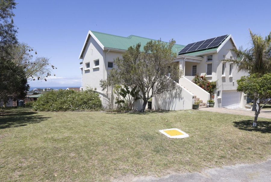 5 Bedroom Property for Sale in Kleinemonde Eastern Cape